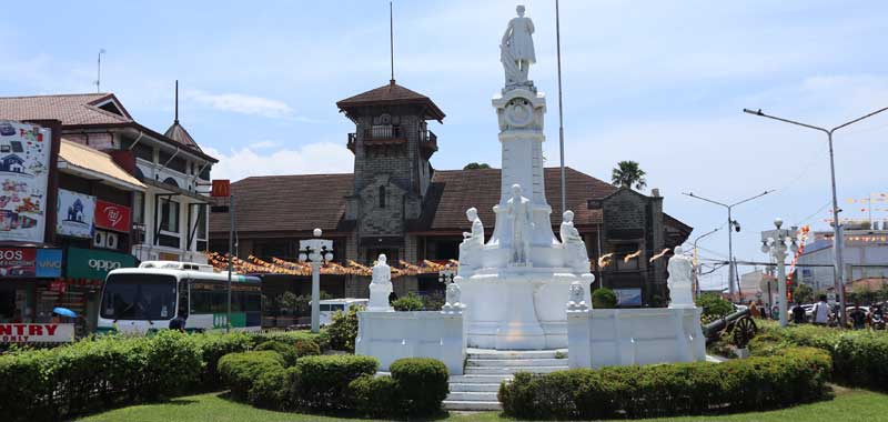 Guided walking tour through Rizal Park in Zamboanga City's Heritage Zone